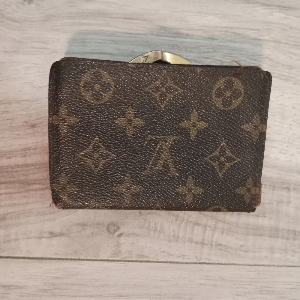 Louis Vuitton Monogram French Kisslock Wallet